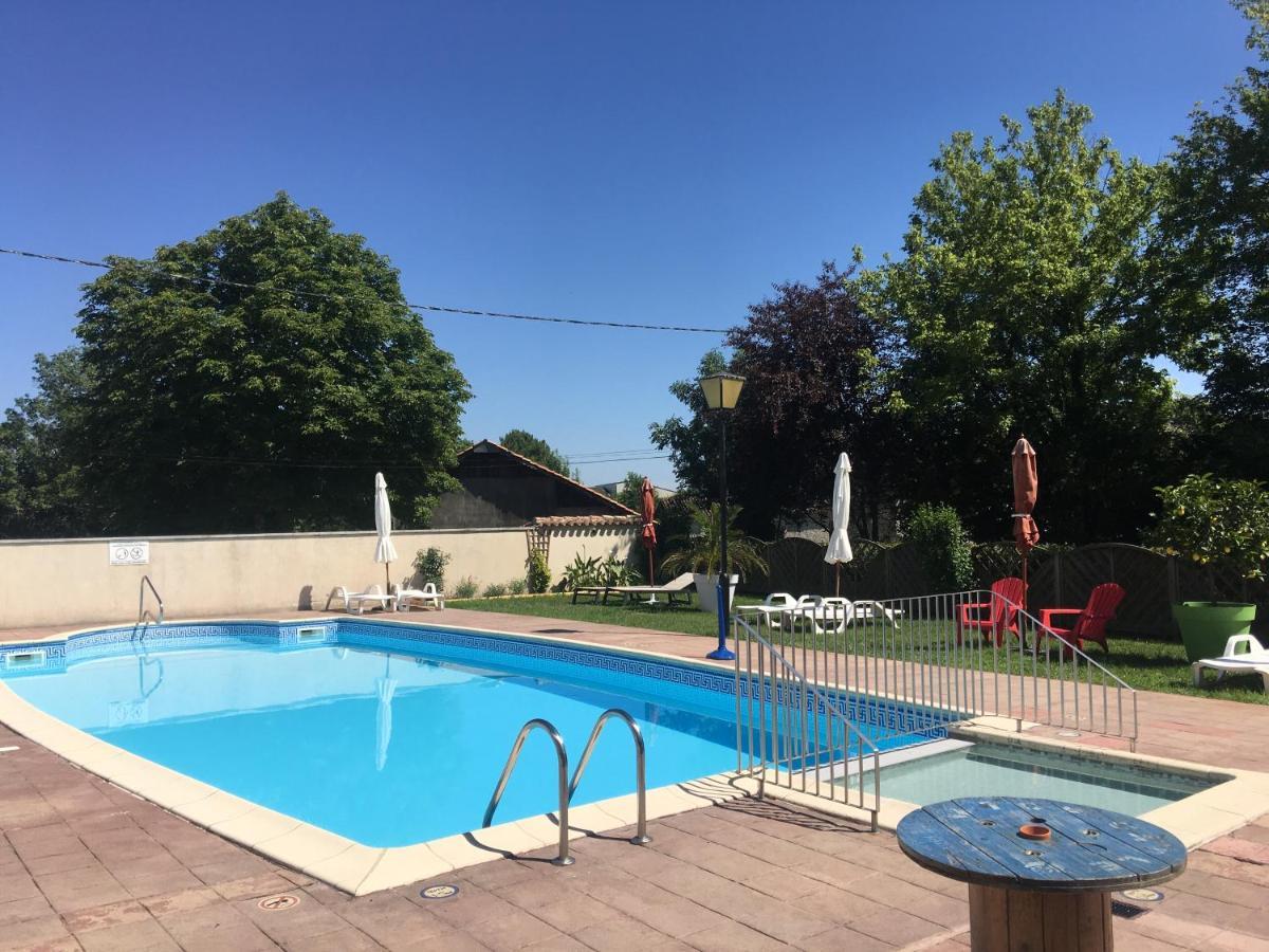 Villa Les Granges Les Lèves-et-Thoumeyragues Exterior foto